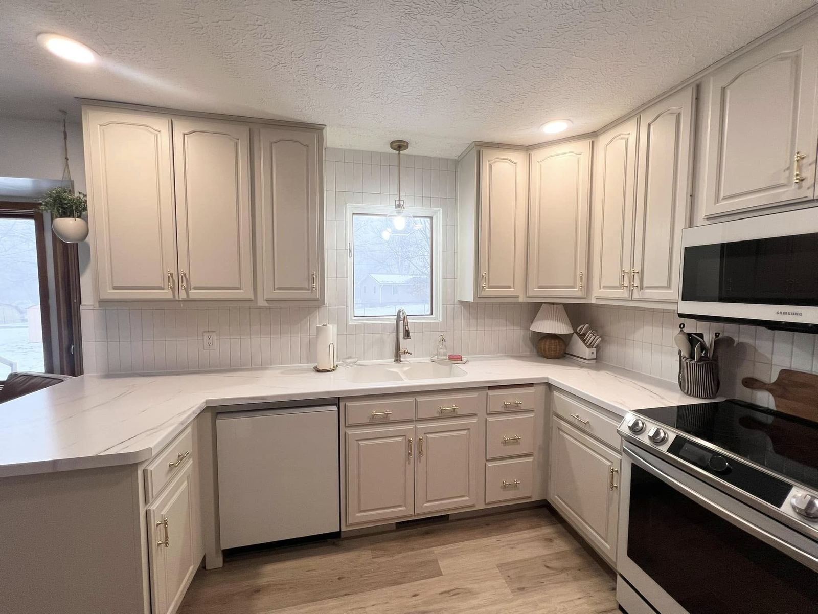 Traditional Kitchen Kitchen Remodel in Davenport, IA by Top Angle Contractors LLC project photo 2